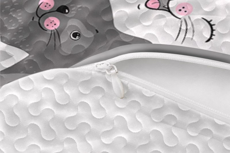 Close-up zipper and stitching detail on PawMoM quilt bedding